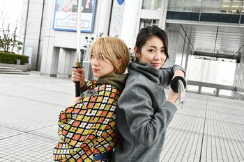 新美有加アナ 殺陣に挑戦！スタントウーマン伊澤彩織が“カッコイイ斬り方”を伝授