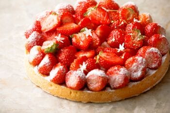 【フォーシーズンズホテル京都】いちご尽くしの限定スイーツコレクション。真っ赤に彩られるアフタヌーンティーも登場。