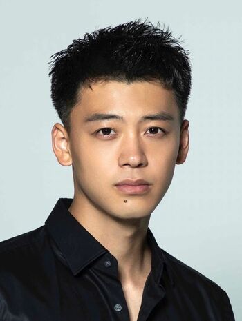 「雰囲気違う」竹内涼真 “激変ショット”に驚きの声　“色気ダダ漏れ”鍛え上げられたムキムキ背中も披露