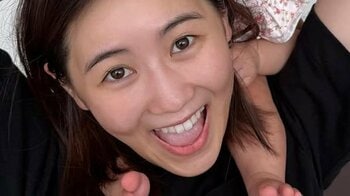 「可愛すぎて溶ける」西野未姫 長女・にこりちゃん“初めての肩車ショット”公開！「ママだと不安そう」可愛すぎる怯え顔に反響