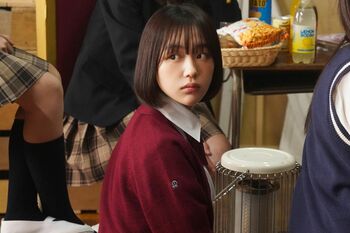 『瑠璃も玻璃も照らせば光る』に演劇部の部員役で、なえなのが出演！