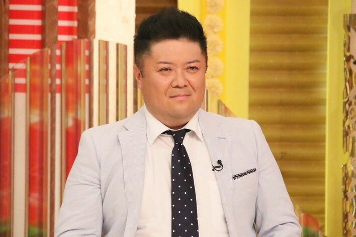 薄毛を隠す便利グッズで小杉竜一が大変身！驚きすぎた兼近大樹が思わず「うわ！小杉！？」と呼び捨て