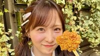 AKB48小栗有以 すっぴんショット公開！「ノーメイクでこの美しさ」桜色コーデでカメラを見つめる姿にファンもん絶