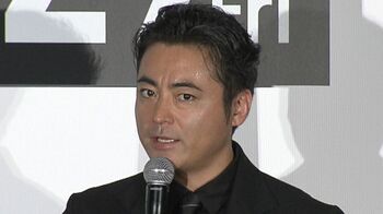 「え、これ山田くん？」山田孝之 釣りショットのビジュアルに「誰かわからなかった」とファン驚き！絵文字を使った目元加工とひげを蓄えた姿に大反響