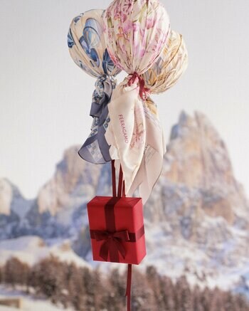 【FERRAGAMO】ホリデーを祝福したポップアップストアを阪急うめだ本店にて開催