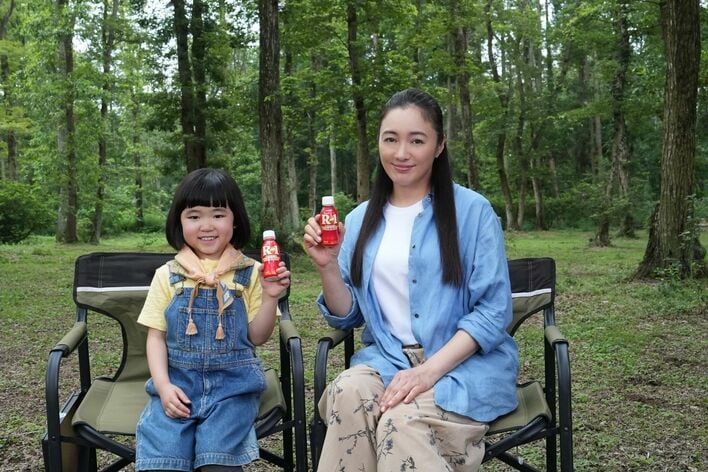 【写真】アウトドア姿もさわやかな仲間由紀恵
