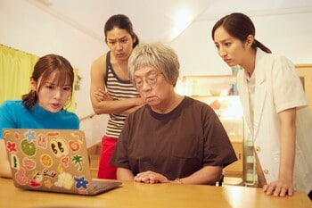 ＜試写室＞『浅草ラスボスおばあちゃん』クライマックスに差しかかったところで、松子おばあちゃん（梅沢富美男）が調子に乗る回が展開されようとは…