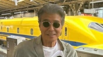 舘ひろし 新幹線ホームで“レアな列車”に遭遇した写真公開！「こんなスゴイことあるんですね」ダンディーなたたずまいに「待ち受けにしたら良いことありそう」