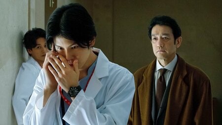 都築亮（長谷川慎）の前に再び…本編最終話のその後を描く物語『顔のない患者-救うか、裁くか-FODオリジナルストーリー』独占配信