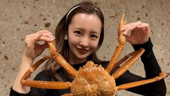 「幸せアルバムすぎる」板野友美 3歳娘との近況ショット公開！ミニコースターで顔を寄せ合ったツーショットに「仲良し親子かわいい」