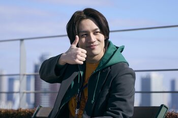 副業が禁じられた日の出鉛筆！人見（松田元太）と森谷（桜井日奈子）が悩めるVTuberを救う＜『人事の人見』第3話完全版＞