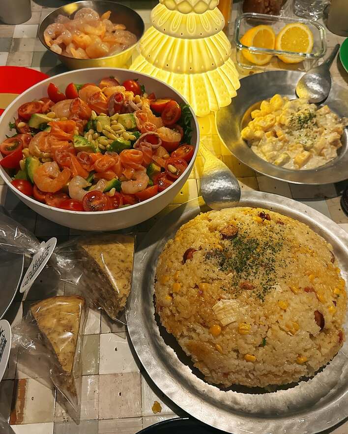 【画像17枚】「素敵に育ってますね!」 益若つばさ 17歳息子の手料理やキッチンに立つ後ろ姿など見る