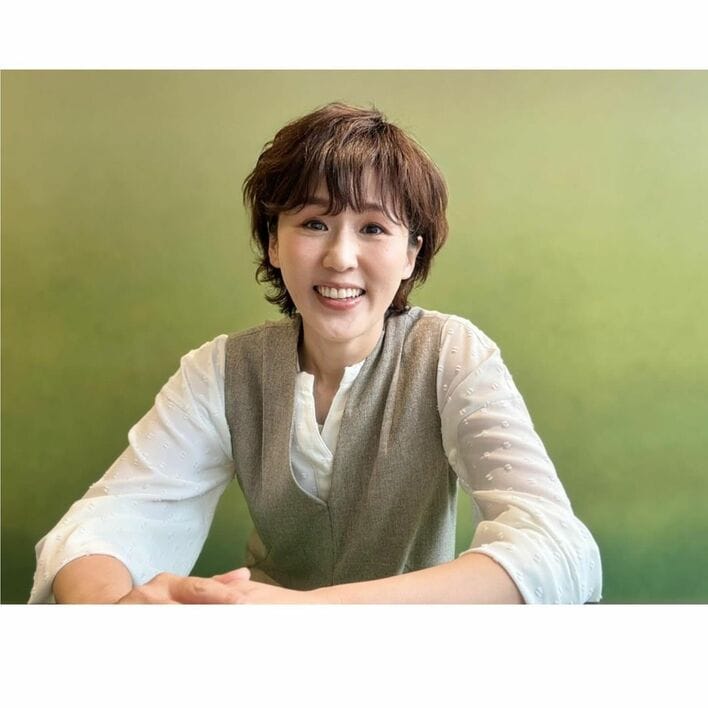 網タイツ×ボンテージで一世風靡】にしおかすみこ “渾身の自撮り”で50歳