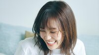 櫻坂46松田里奈 ランジェリーカットが解禁  はにかむような笑顔が魅力的なショット 1st写真集『まつりの時間』