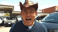 井戸田潤「撮影に使える車買います」13年前の“大容量SUV”に大興奮！走行距離約7万km“武骨＆かわいい”内装にもほれぼれ