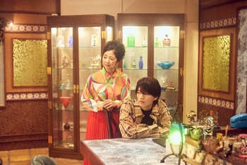 ＜試写室＞『介護スナックベルサイユ』不思議と見てる最中ずっとワクワク…こんなにも“死”を描いているっていうのに、それを感じさせない！