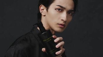 横浜流星 大人の色気で魅了！斬新なアイメイクで化粧品ブランド新CMに登場！ 