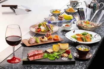 石川の美食【のどぐろ×能登牛フィレステーキ】鉄板会席ディナーを堪能。渓流沿いのモダンな鉄板焼レストランで気取らずいただく。