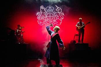 12/26(金)公開 ナショナル・シアター・ライブ『インター・エイリア』本作を一足先にご覧いただいた方々からのコメントが到着！