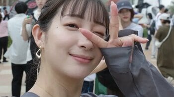 「雨も滴る良い女」足立梨花 ミャクミャク背に自撮り＆ガンダムの世界に大興奮！大阪万博を満喫するも雨に降られ前髪びっしょり…