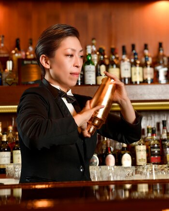 【リーガロイヤルホテル大阪】バーテンダー 池上 祐子（いけがみ ゆうこ）が「第34回 HBA CLASSIC 創作カクテルコンペティション チャンピオンシップ」総合優勝 グランプリ 観光庁長官賞を受賞