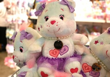 キーチェーン　ILLIT × ケアベア コラボアイテム　5点コンプリートセッ キーチェーンILLIT × ケアベア コラボアイテム5点コンプリートセッ