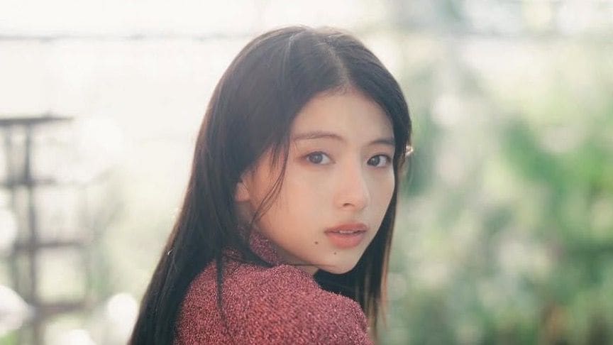 出口夏希 23歳等身大の姿から大人っぽい表情まで今の魅力詰まった1st