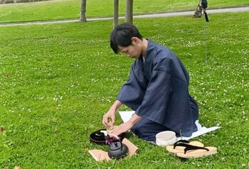 AIの最先端都市で、25歳起業家が日本文化の価値を問う。サンフランシスコで「訪問型茶道」を開始