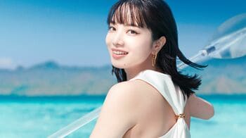 小松菜奈「未来へつながる肌へ」新CMで見せる“美しく輝く素肌”に注目！