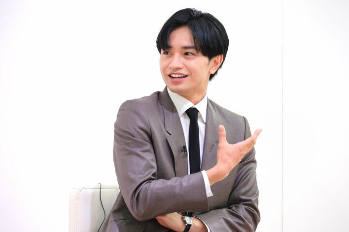 中島健人「いずれ“風花”に…」小芝風花の呼び方の話題で大照れ