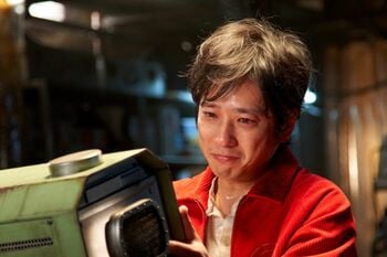二宮和也 主演映画「ＴＡＮＧ タング」の場面写真が解禁！満島ひかりや京本大我らのカットも公開
