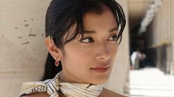 ローラ 新築したバングラデシュの自宅公開！“神秘的な”自然一望の広々バルコニー＆木のぬくもりあふれる2階建てに「楽園ですね」「すご！！ちょー素敵」