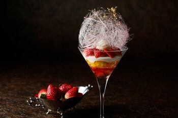 【グランドニッコー東京 台場】『大人のいちごパフェ』提供期間：2026年1月5日（月）～ 2月28日（土）～旬の“あまおう”で仕立てたカクテル3種も登場～