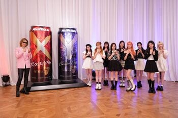 YOSHIKI、NiziUにライブの極意を伝授！「無敵になったような気分」