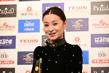 檀れい「山盛りご飯を食べているのを見て私もご飯を･･･」幼少期の“米好き”エピソード明かす 今年を振り返った1文字は『遅』 ベストドレッサー賞