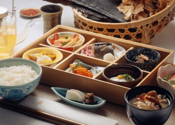 【オーセントホテル小樽】和朝食膳を北前船の物語とともに ― 出汁を味わう朝食ご提供開始。