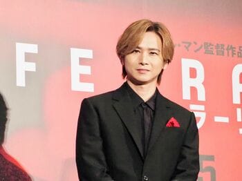 堂本光一 愛車・フェラーリから「『お前、乗れるのか？』と試されているようで、それが心地いい（笑）」と“M気質”を披露