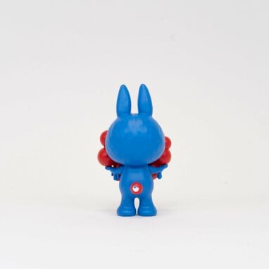 ラブブ×ミャクミャク 」夢のコラボ！限定フィギュア登場で販売