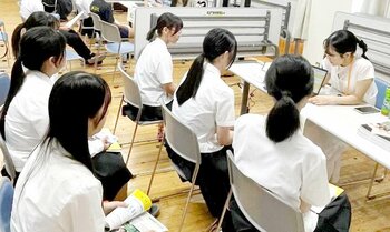 【叡啓大学】4年生川原美桜さんが企画・運営した「進路カフェ」が熊本県立人吉高等学校で開催されました