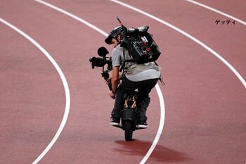 【話題】世界陸上でカメラマンが乗っていたのは…電動一輪車！選手たちと同じ速度で並走