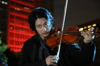 毎話登場する“唐突なバイオリン”は、リアルか獅子雄の脳内イメージか？