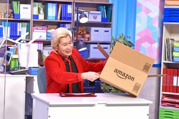 カズレーザーも「超むずい！」意外と知らない…Amazonで荷物が届くまで何人がかりでやっているの？