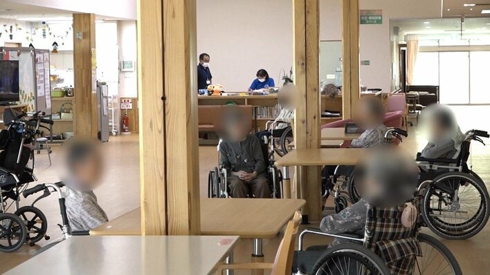 高齢者率 約7割『日本一高齢化が進む村』の現状「67歳で若手の部類」一方で移住対策でV時回復した地域も「学年の4割が移住者」