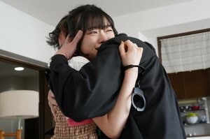 音花（月島琉衣）が“消しゴム事件”に関与？誠（佐藤二朗）は娘を守るためあがくが突き付けられる現実＜『夫婦別姓刑事』第10話完全版＞