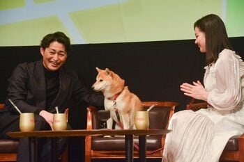 安田顕が柴犬にメロメロ！「犬がしゃべってくれたらという夢が叶った」ドラマ『今日のさんぽんた』完成発表会