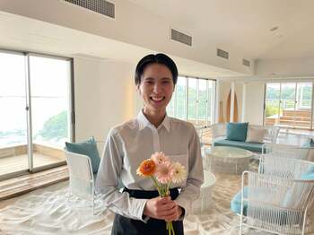 「花に興味がなかった私」が、空にガーベラの花火を咲かせるまで。－リゾナーレ熱海、これまでの「当たり前」を変えた春。