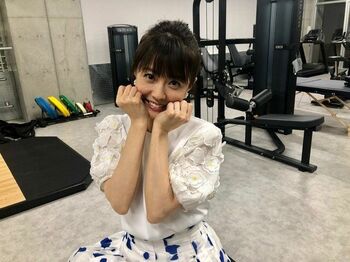 「夫が衝撃を受けていた」小林麻耶の“ぶりっこOL”が1年ぶりに復活