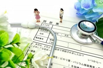 動脈硬化に膝痛、うつ病などのメンタル不調…更年期の女性が気をつけたい体の症状と対処法を専門医が解説！