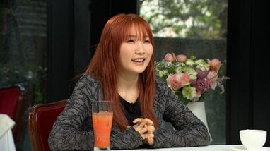 幾田りらが語るYOASOBIとの切り替え「衣装とヘアメイクとikuraという