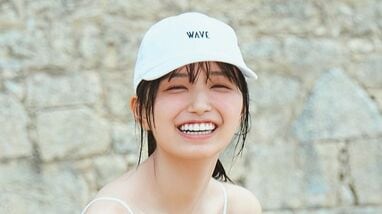 新カット解禁】スクール水着×白キャップの初々しさあふれるカット公開